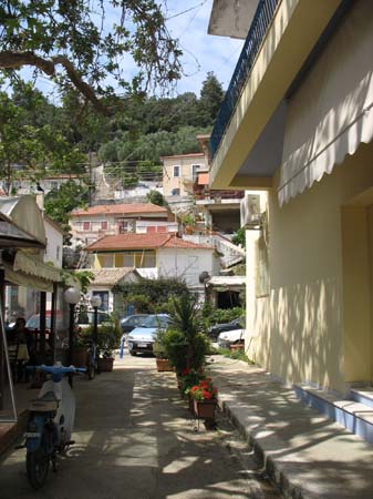 athens_204